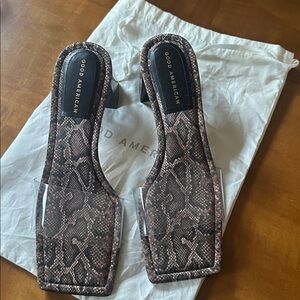 Good American sandals NWOT